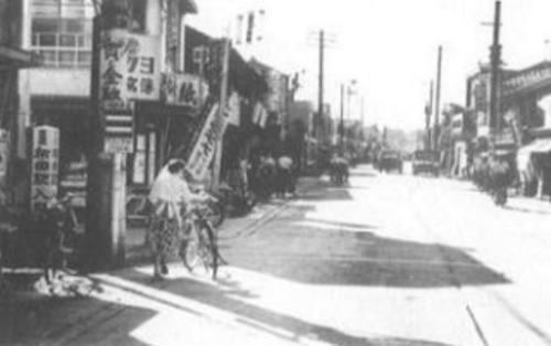 昭和30年代の布田駅前